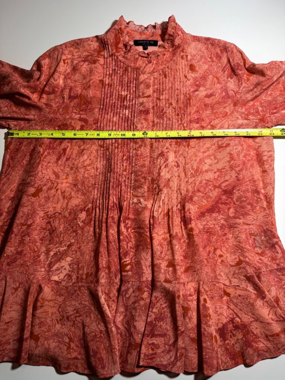 Lafayette 148 New York 100% Silk Blouse Ruffled Bottom Pleated Front and Back XL - Picture 8 of 16